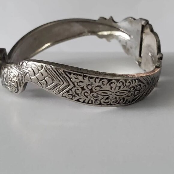 Pewter Snake Reptile Hinge Cuff Bracelet - Picture 9 of 9